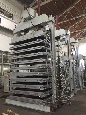 Máy đúc ép bọt tự động với khoảng cách 150mm giữa các lớp